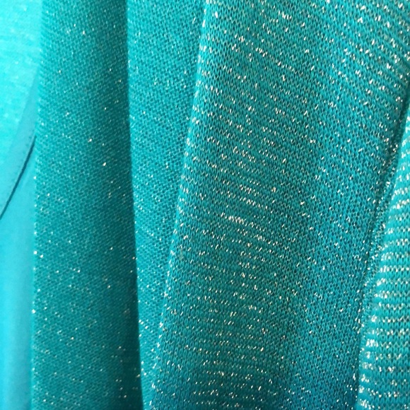 Turquoise blouse with sown blouse in cardigan - Picture 2 of 5